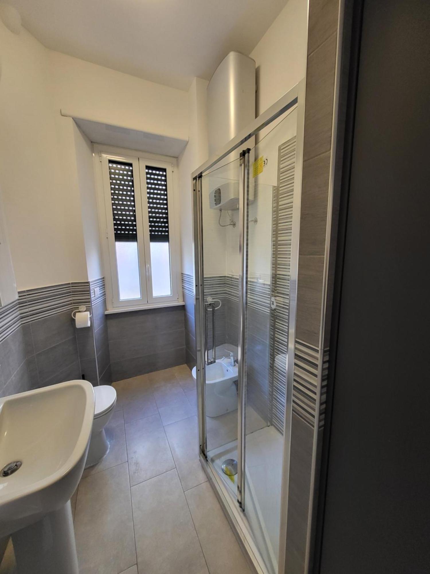 Apartment Dream House Re Di - 50mt To Metro Station, Position, 4pax, 2bdr