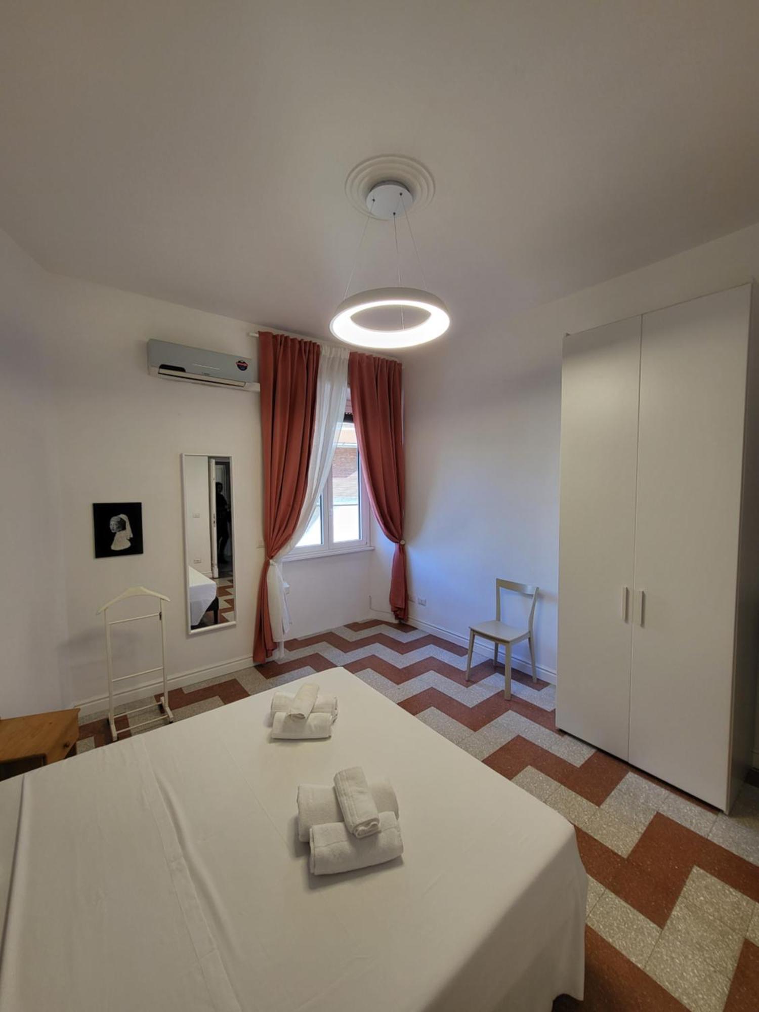 Apartment Dream House Re Di - 50mt To Metro Station, Position, 4pax, 2bdr Rome