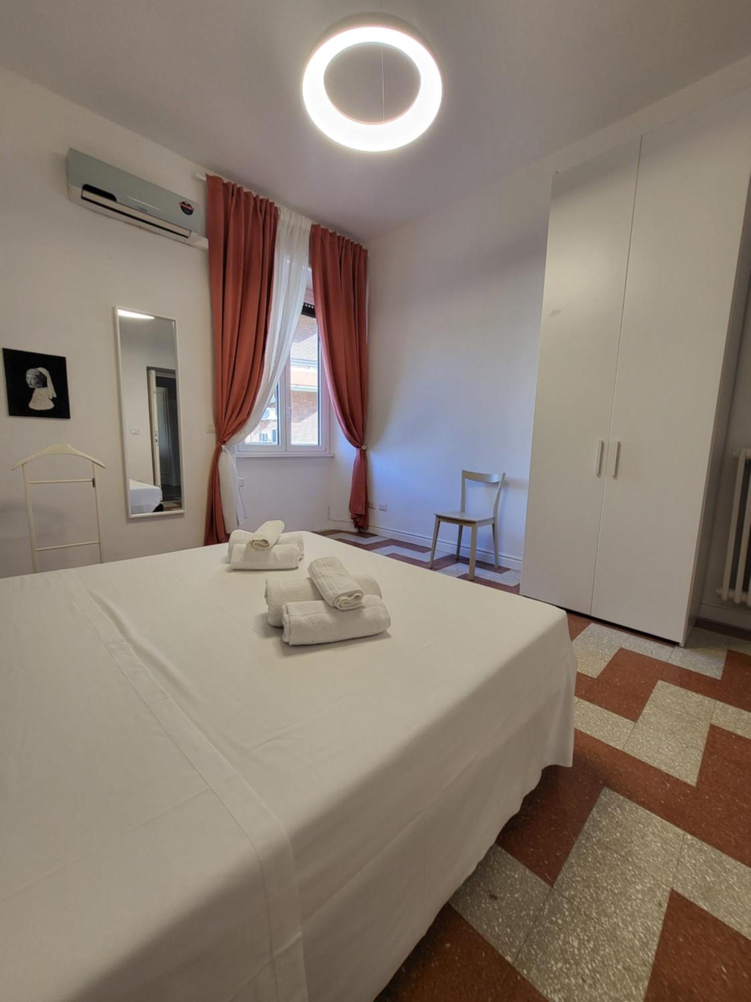 Apartment Dream House Re Di - 50mt To Metro Station, Position, 4pax, 2bdr Rome