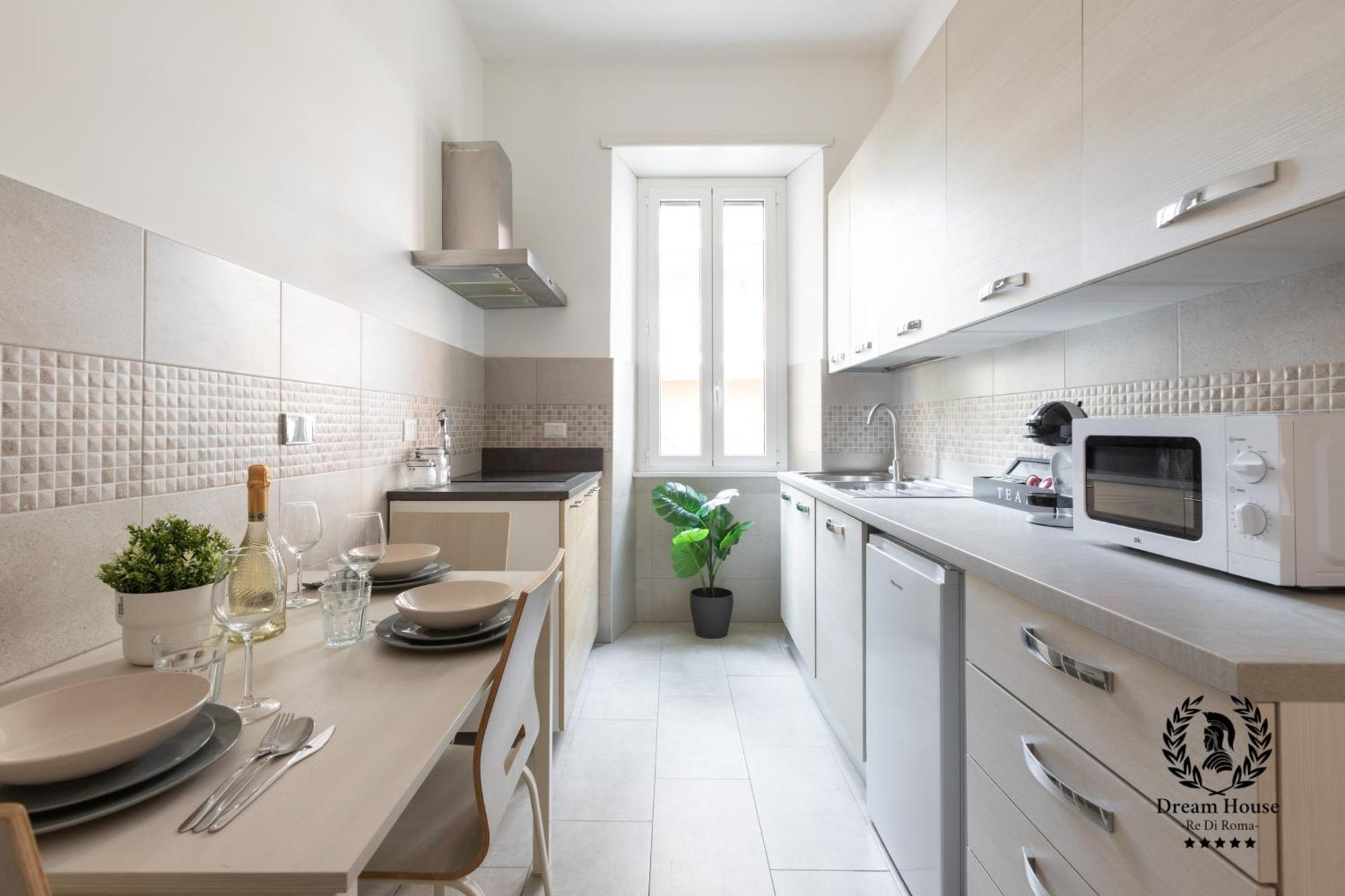 Dream House Re Di - 50mt To Metro Station, Position, 4pax, 2bdr Apartment *